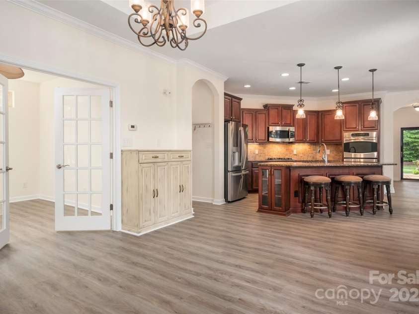 10502 Old Ardrey Kell Road, Charlotte, NC 28277.  MLS# CAR4258786, YatesRealty ID 22881. 