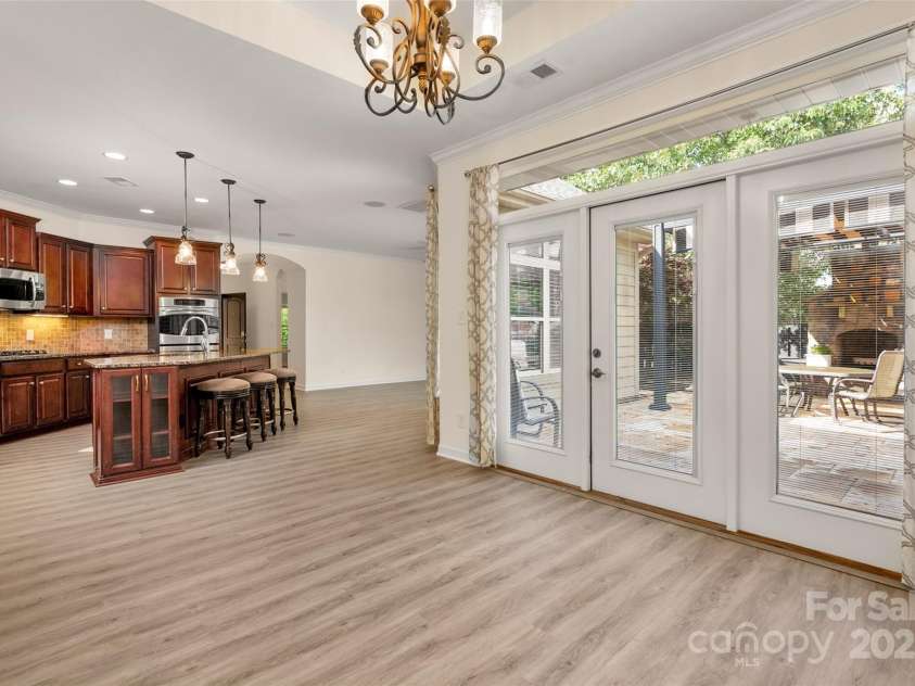 10502 Old Ardrey Kell Road, Charlotte, NC 28277.  MLS# CAR4258786, YatesRealty ID 22881. 