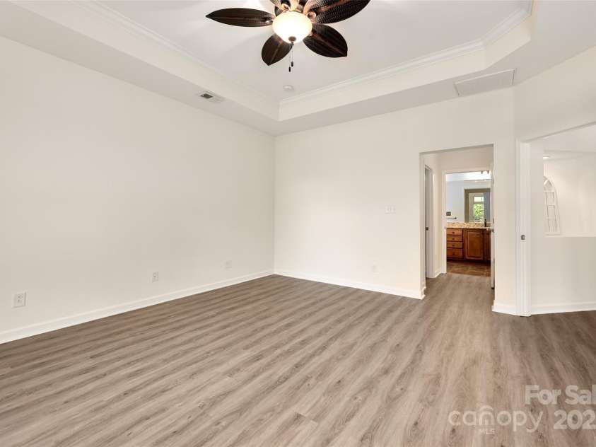 10502 Old Ardrey Kell Road, Charlotte, NC 28277.  MLS# CAR4258786, YatesRealty ID 22881. 