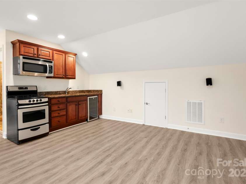 10502 Old Ardrey Kell Road, Charlotte, NC 28277.  MLS# CAR4258786, YatesRealty ID 22881. 