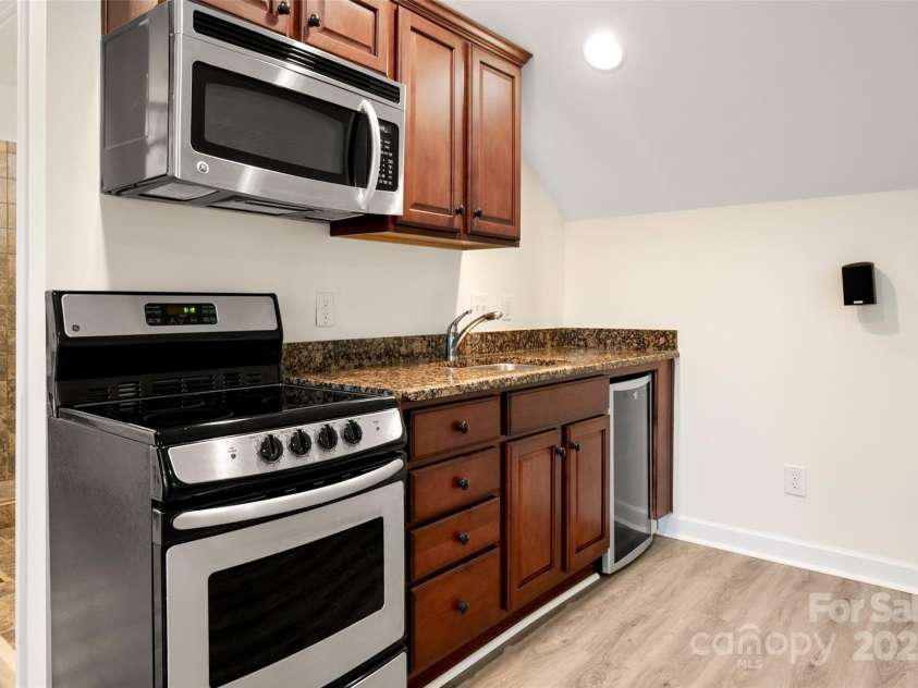 10502 Old Ardrey Kell Road, Charlotte, NC 28277.  MLS# CAR4258786, YatesRealty ID 22881. 