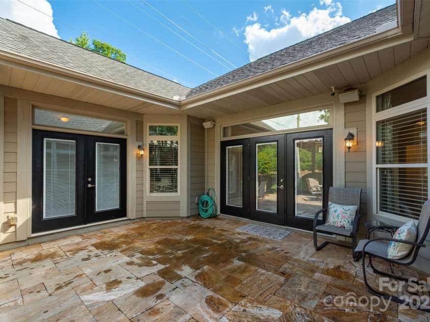 10502 Old Ardrey Kell Road, Charlotte, NC 28277.  MLS# CAR4258786, YatesRealty ID 22881. 