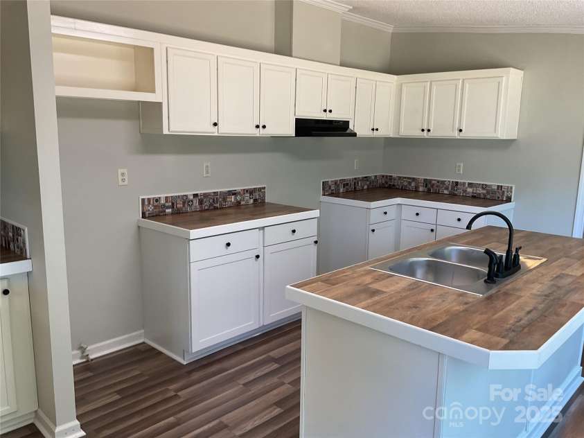 6218 Old Pageland Marshville Road, Marshville, NC 28103.  MLS# CAR4276118, YatesRealty ID 22883. 