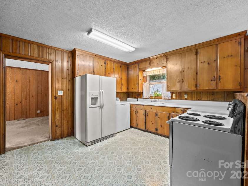 331 Elwood Street, Kannapolis, NC 28081.  MLS# CAR4275364, YatesRealty ID 22884. 