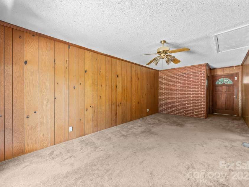 331 Elwood Street, Kannapolis, NC 28081.  MLS# CAR4275364, YatesRealty ID 22884. 