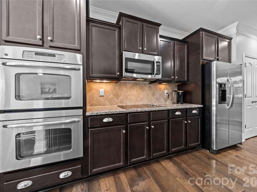 3249 Elyse Manor Court, Charlotte, NC 28214.  MLS# CAR4375657, YatesRealty ID 22885. 