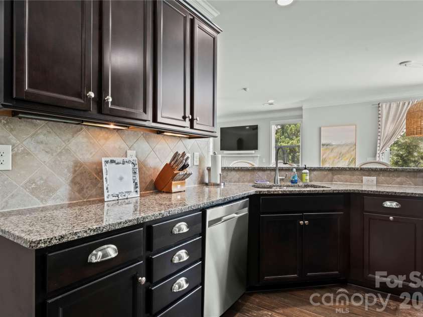 3249 Elyse Manor Court, Charlotte, NC 28214.  MLS# CAR4375657, YatesRealty ID 22885. 