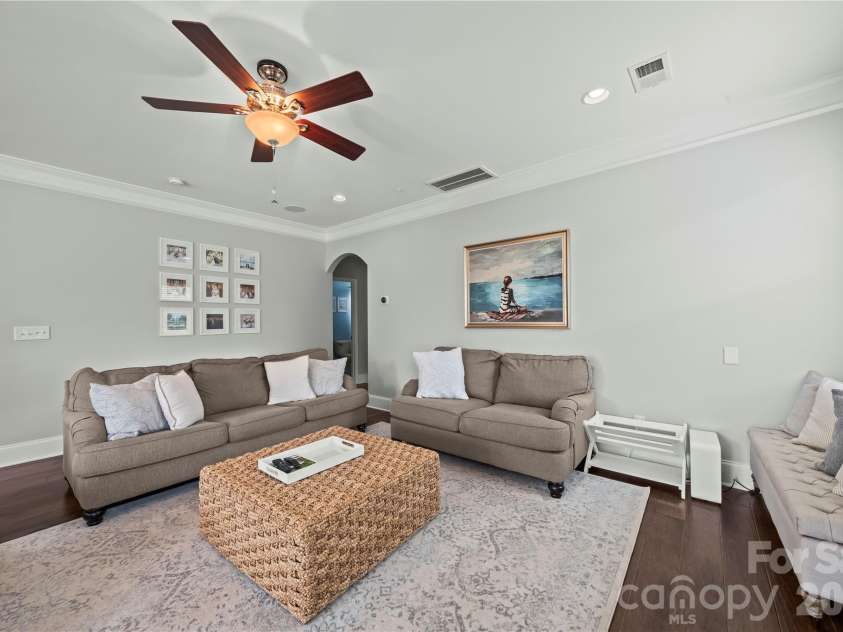 3249 Elyse Manor Court, Charlotte, NC 28214.  MLS# CAR4375657, YatesRealty ID 22885. 