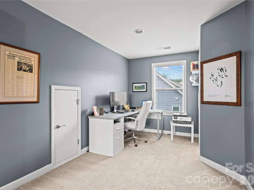 3249 Elyse Manor Court, Charlotte, NC 28214.  MLS# CAR4375657, YatesRealty ID 22885. 