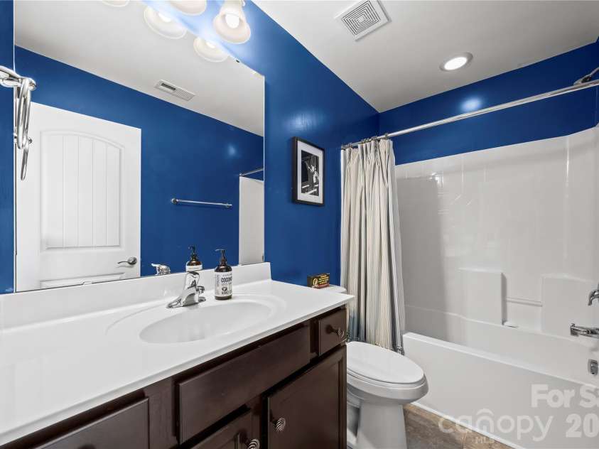 3249 Elyse Manor Court, Charlotte, NC 28214.  MLS# CAR4375657, YatesRealty ID 22885. 