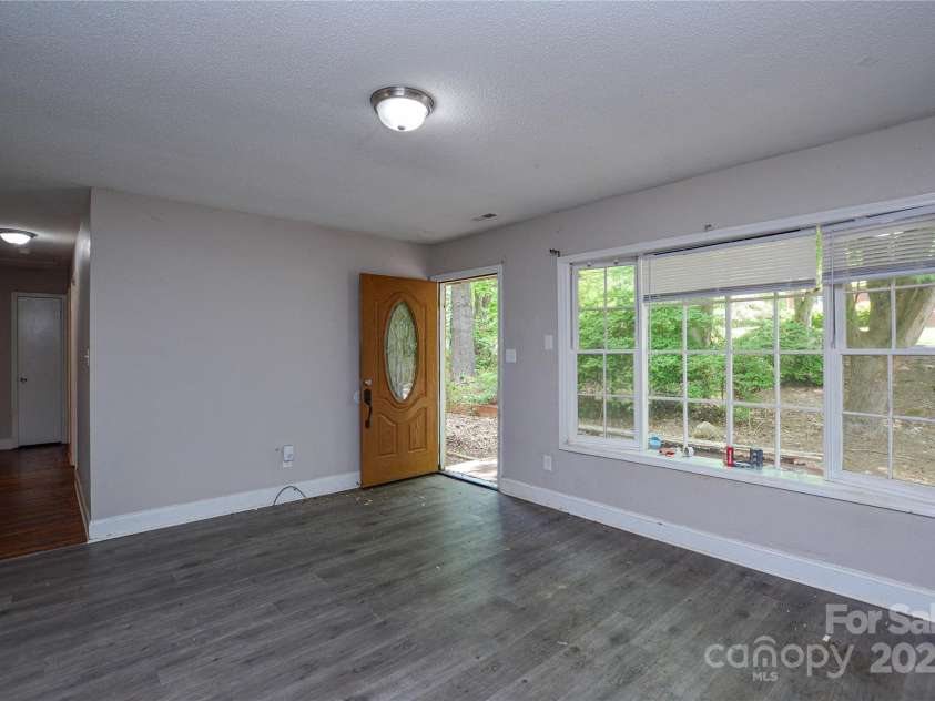 316 Anne Avenue, Waxhaw, NC 28173.  MLS# CAR4251937, YatesRealty ID 22886. 