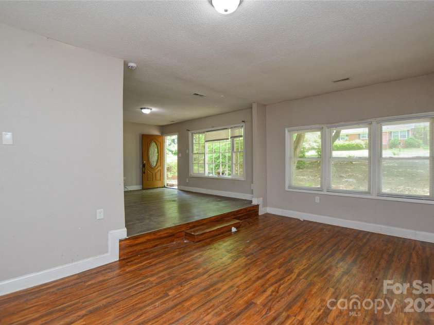 316 Anne Avenue, Waxhaw, NC 28173.  MLS# CAR4251937, YatesRealty ID 22886. 