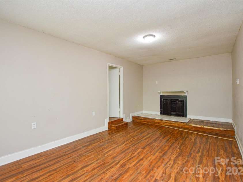 316 Anne Avenue, Waxhaw, NC 28173.  MLS# CAR4251937, YatesRealty ID 22886. 