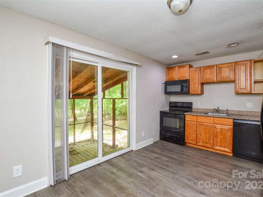 316 Anne Avenue, Waxhaw, NC 28173.  MLS# CAR4251937, YatesRealty ID 22886. 