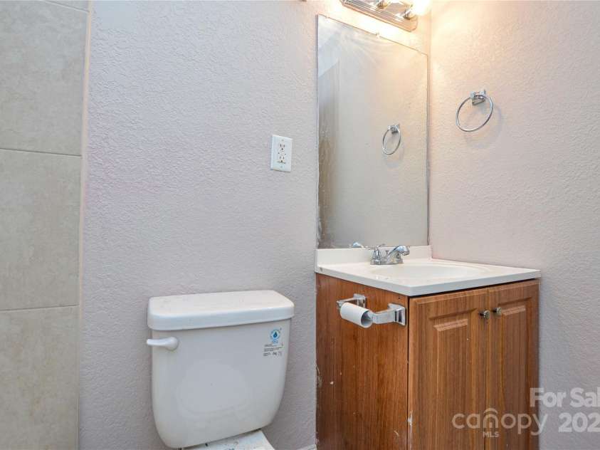 316 Anne Avenue, Waxhaw, NC 28173.  MLS# CAR4251937, YatesRealty ID 22886. 