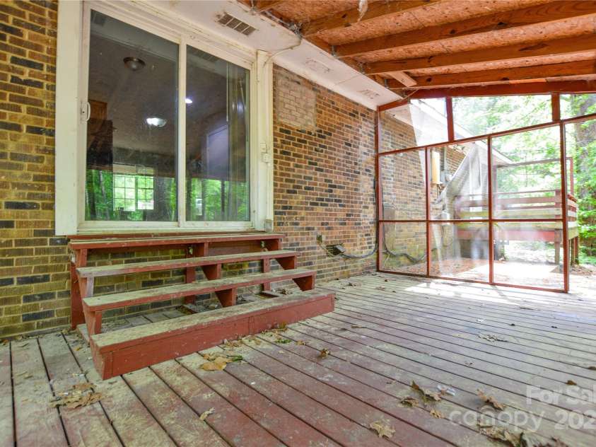 316 Anne Avenue, Waxhaw, NC 28173.  MLS# CAR4251937, YatesRealty ID 22886. 