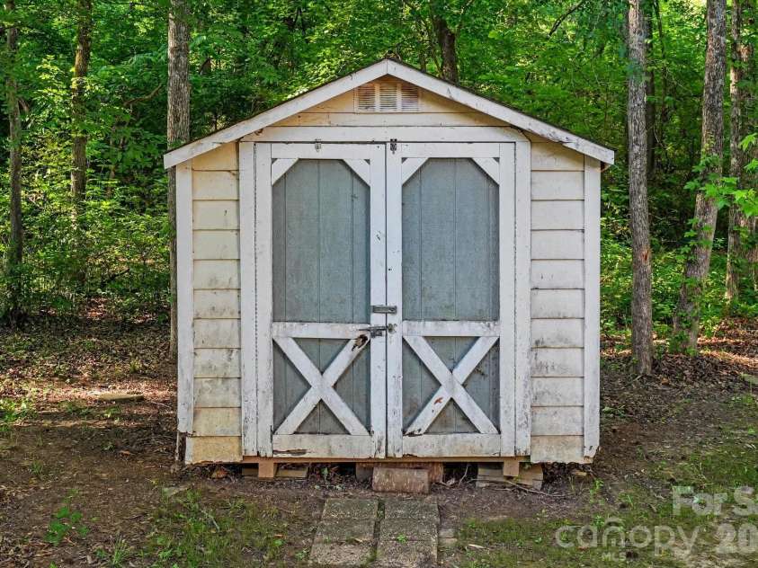 5547 Whispering Wind Lane, Indian Trail, NC 28079.  MLS# CAR4376867, YatesRealty ID 22886. 