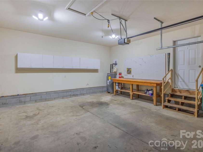 103 Hillside Drive, Swannanoa, NC 28778.  MLS# CAR4378936, YatesRealty ID 22887. 