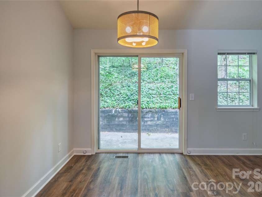103 Hillside Drive, Swannanoa, NC 28778.  MLS# CAR4378936, YatesRealty ID 22887. Dining Area
