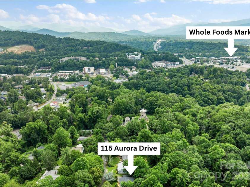 115 Aurora Drive, Asheville, NC 28805.  MLS# CAR4273830, YatesRealty ID 22887. 
