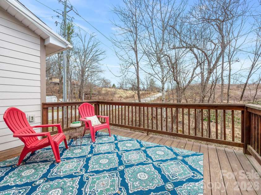29 Kaylor Drive, Arden, NC 28704.  MLS# CAR4356169, YatesRealty ID 22888. 