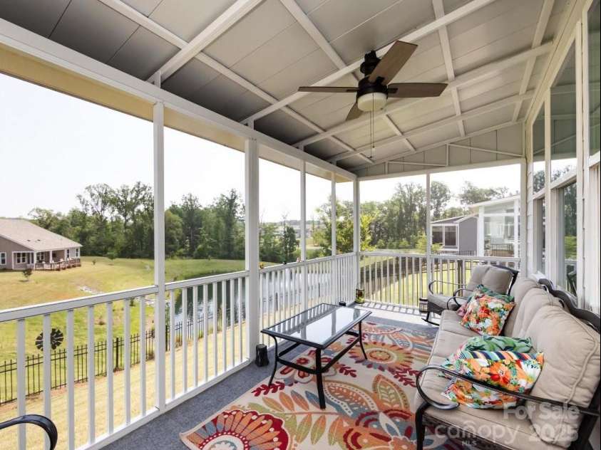 7337 Overjoyed Crossing, Charlotte, NC 28215.  MLS# CAR4274967, YatesRealty ID 22888. 