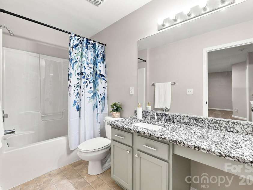 121 Kase Court, Mooresville, NC 28117.  MLS# CAR4414474, YatesRealty ID 22889. 2nd full bath on upper level