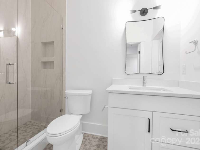 632 Dorothy Drive, Charlotte, NC 28203.  MLS# CAR4251393, YatesRealty ID 22889. 