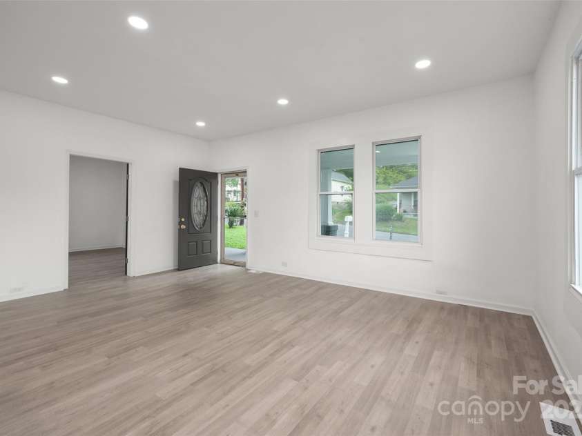 250 Franklin Avenue, Concord, NC 28025.  MLS# CAR4290533, YatesRealty ID 2289. 