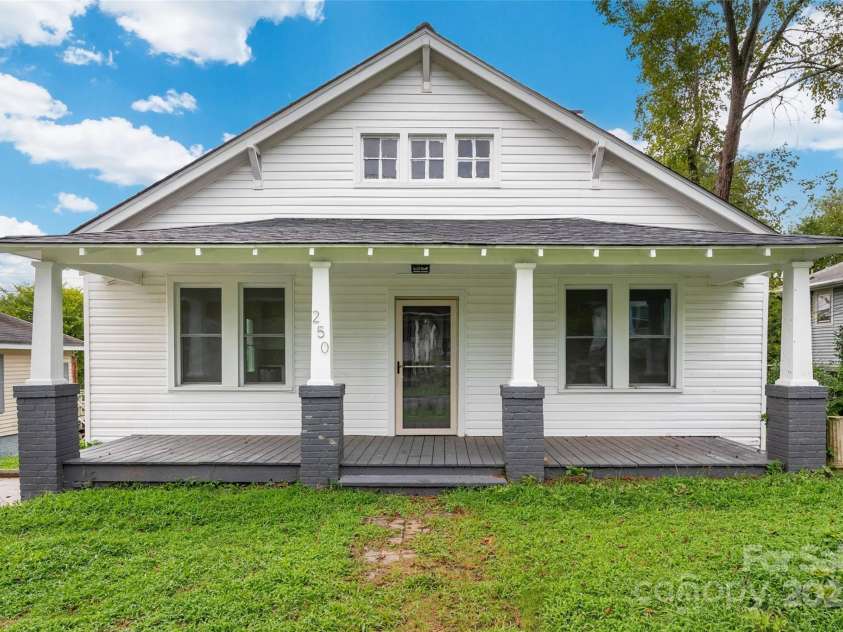 250 Franklin Avenue, Concord, NC 28025.  MLS# CAR4290533, YatesRealty ID 2289. 