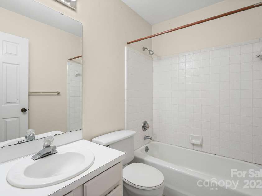 331 Meadowbrook Road, Charlotte, NC 28211.  MLS# CAR4318757, YatesRealty ID 2289. 