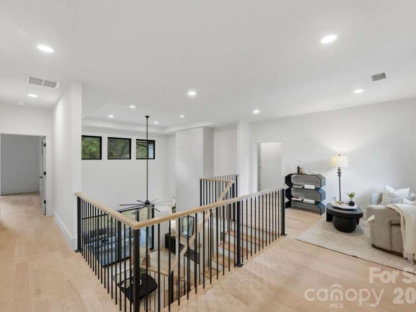 1427 Sharon Amity Road, Charlotte, NC 28211.  MLS# CAR4355163, YatesRealty ID 22890. 