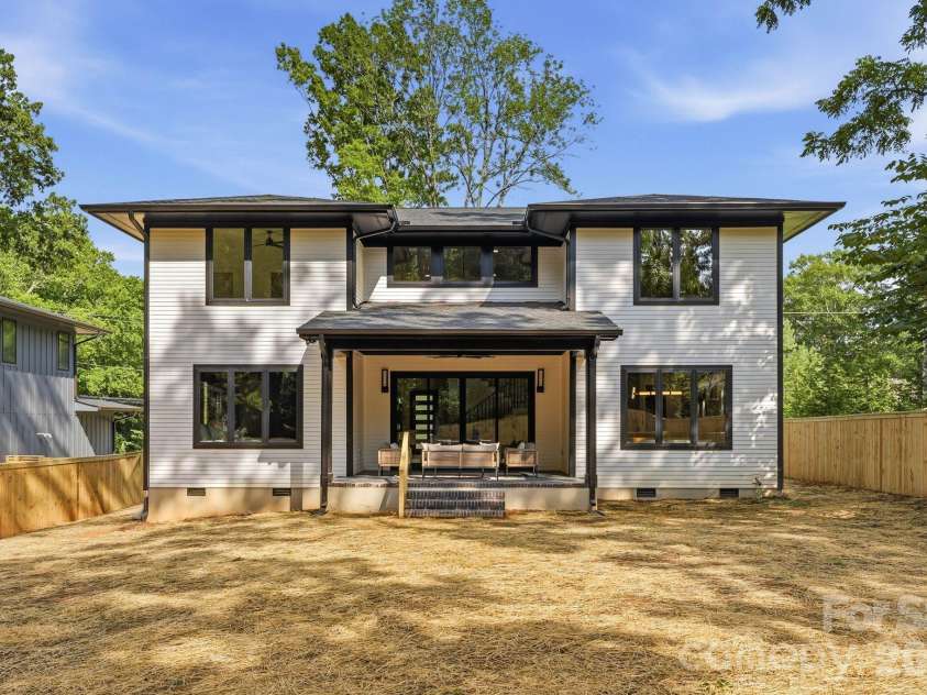 1427 Sharon Amity Road, Charlotte, NC 28211.  MLS# CAR4355163, YatesRealty ID 22890. 