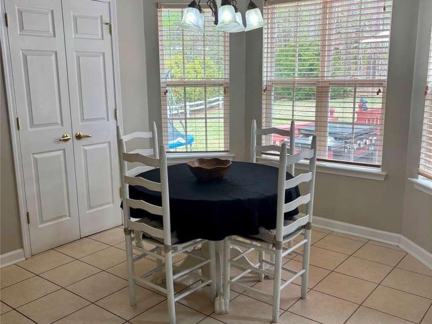 5367 Harvest Hill Drive, Harrisburg, NC 28075.  MLS# CAR4362379, YatesRealty ID 22892. Breakfast Nook