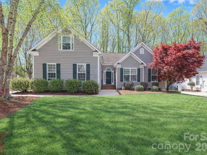 158 Forest Walk Way, Mooresville, NC 28115.  MLS# CAR4360572, YatesRealty ID 22893. 