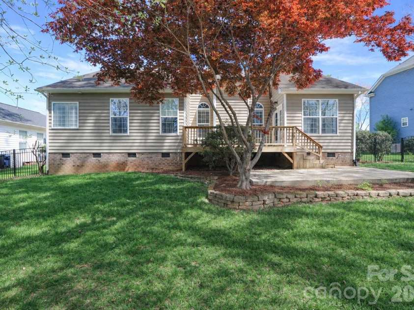 158 Forest Walk Way, Mooresville, NC 28115.  MLS# CAR4360572, YatesRealty ID 22893. 