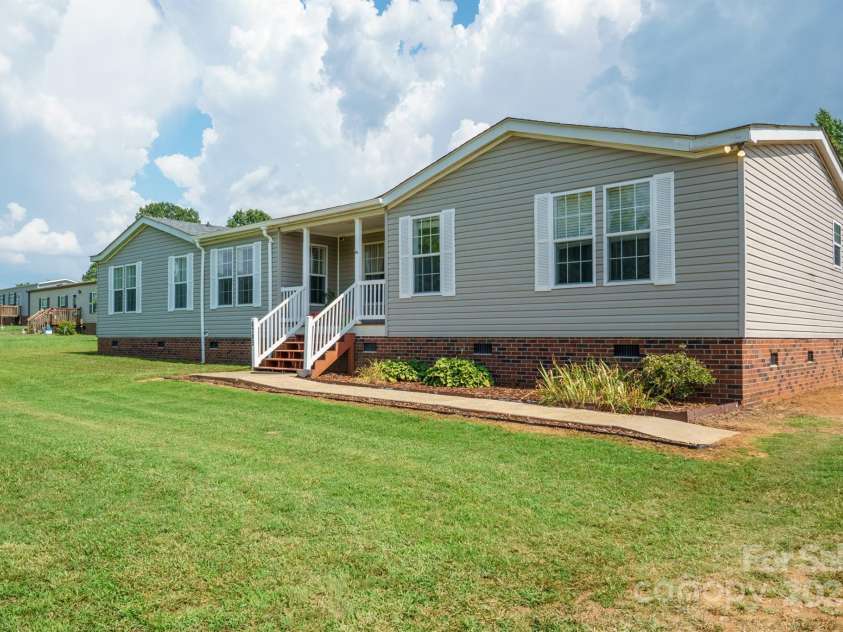 6785 Knotty Wood Lane, Vale, NC 28168.  MLS# CAR4275720, YatesRealty ID 22893. 