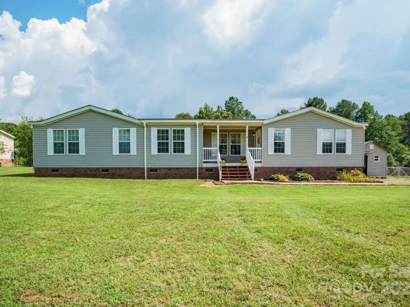 6785 Knotty Wood Lane, Vale, NC 28168.  MLS# CAR4275720, YatesRealty ID 22893. 