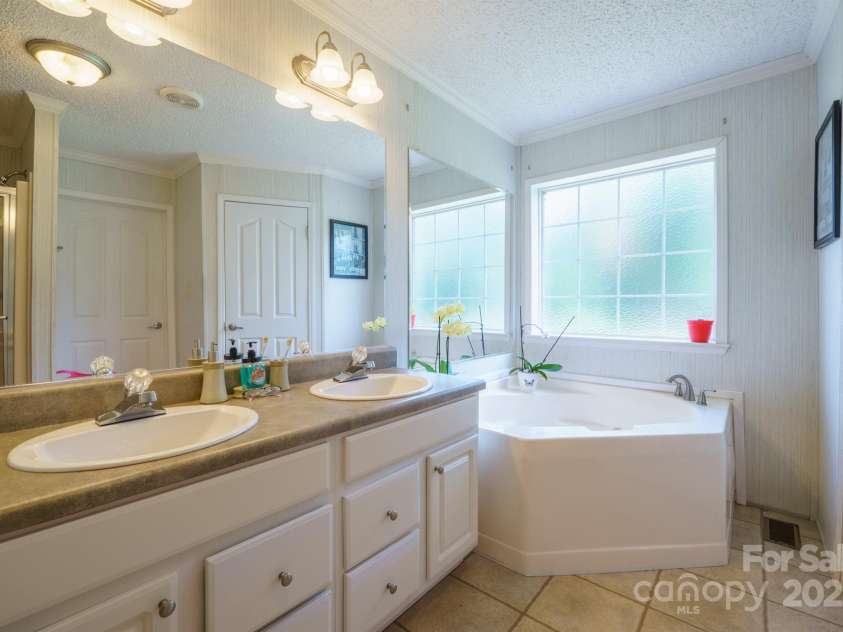 6785 Knotty Wood Lane, Vale, NC 28168.  MLS# CAR4275720, YatesRealty ID 22893. 