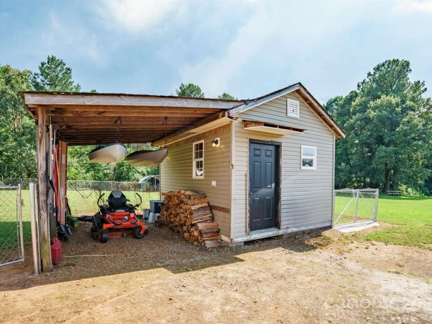 6785 Knotty Wood Lane, Vale, NC 28168.  MLS# CAR4275720, YatesRealty ID 22893. 