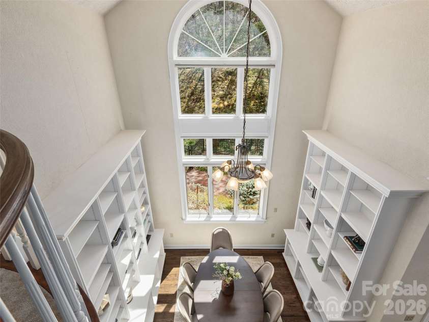 33 Elk Ridge Drive, Asheville, NC 28804.  MLS# CAR4364850, YatesRealty ID 22894. 