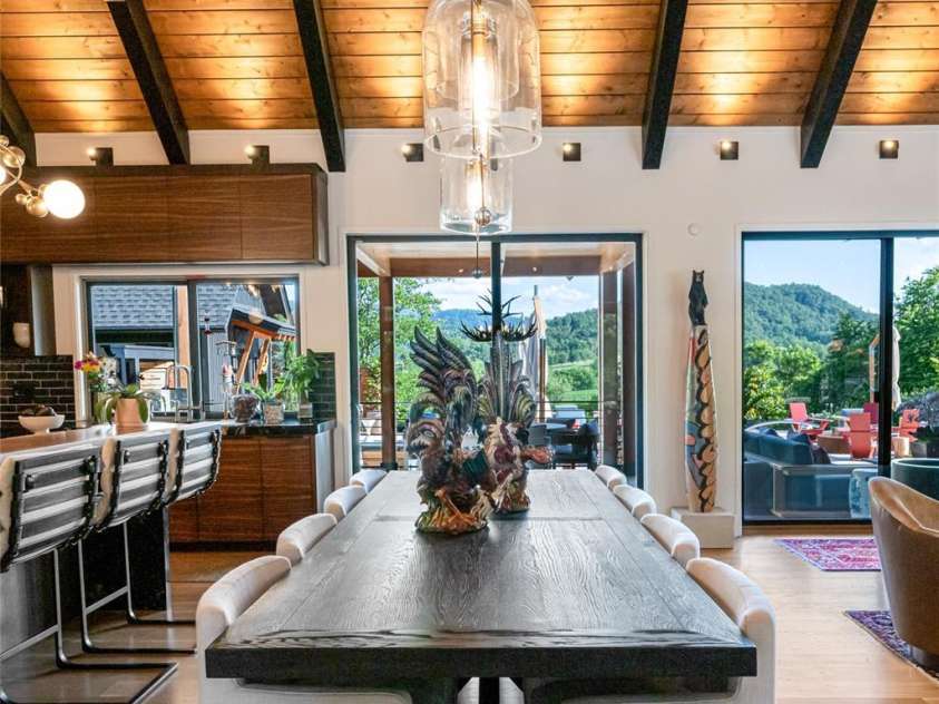 163 Annabelle Linn Drive, Fairview, NC 28730.  MLS# CAR4255897, YatesRealty ID 22895. 