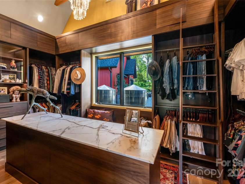 163 Annabelle Linn Drive, Fairview, NC 28730.  MLS# CAR4255897, YatesRealty ID 22895. 