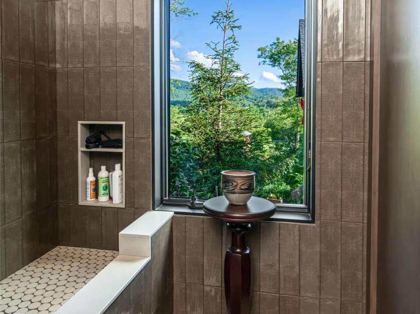 163 Annabelle Linn Drive, Fairview, NC 28730.  MLS# CAR4255897, YatesRealty ID 22895. 