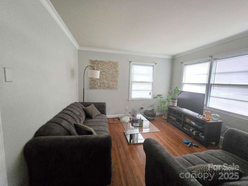 2433 Eargle Road, Charlotte, NC 28269.  MLS# CAR4271104, YatesRealty ID 22897. 