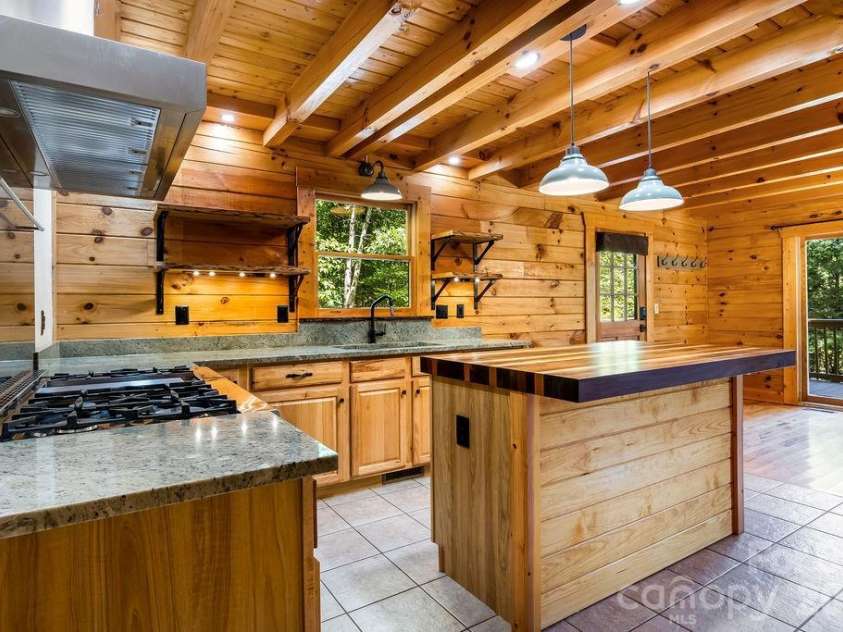 447 Hidden Lake Parkway, Nebo, NC 28761.  MLS# CAR4341949, YatesRealty ID 22897. 