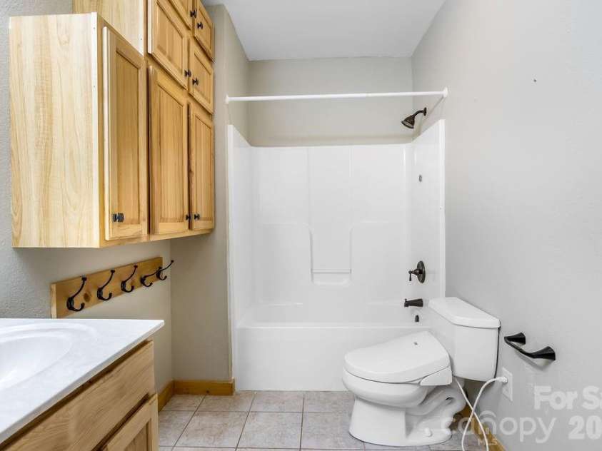 447 Hidden Lake Parkway, Nebo, NC 28761.  MLS# CAR4341949, YatesRealty ID 22897. 