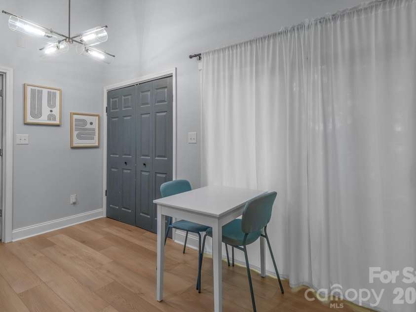 5812 Rock Hollow Drive, Charlotte, NC 28212.  MLS# CAR4367788, YatesRealty ID 22899. Breakfast + Laundry
