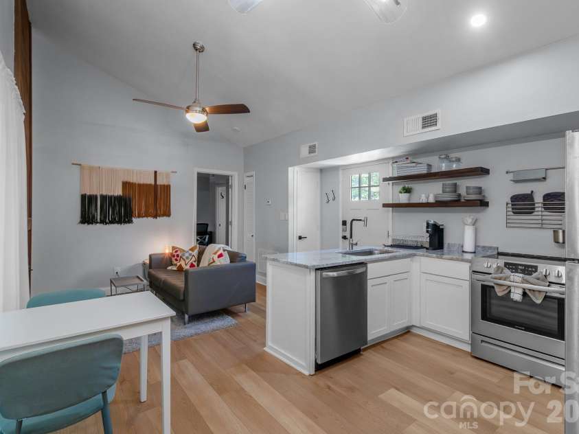 5812 Rock Hollow Drive, Charlotte, NC 28212.  MLS# CAR4367788, YatesRealty ID 22899. Open Floor Plan