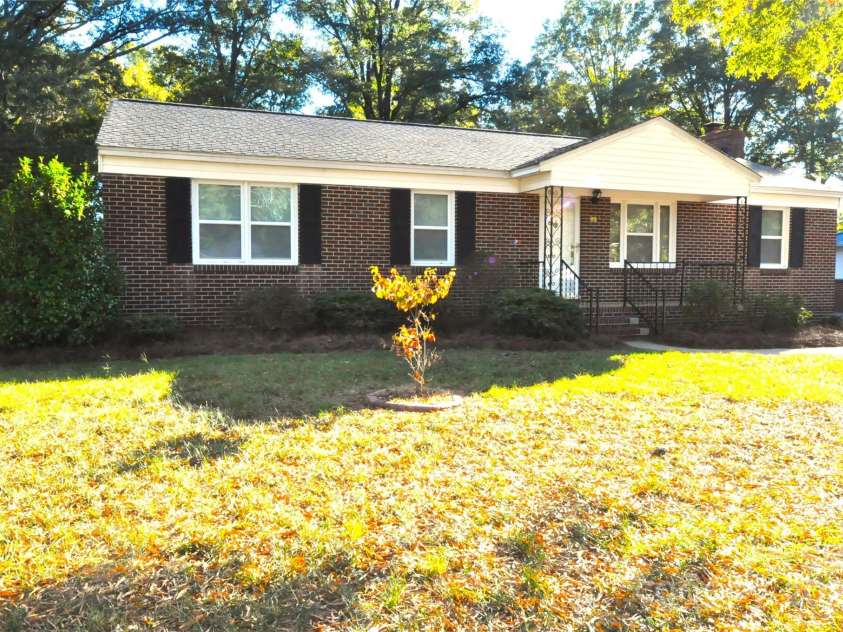 109 Hardin Street, Chester, SC 29706.  MLS# CAR4315865, YatesRealty ID 229. 